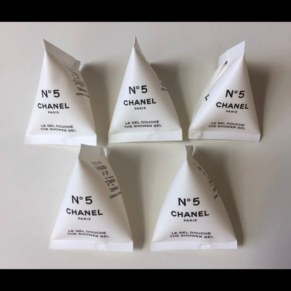 CHANEL No. 5 Factory 5 Shower Gel pods.